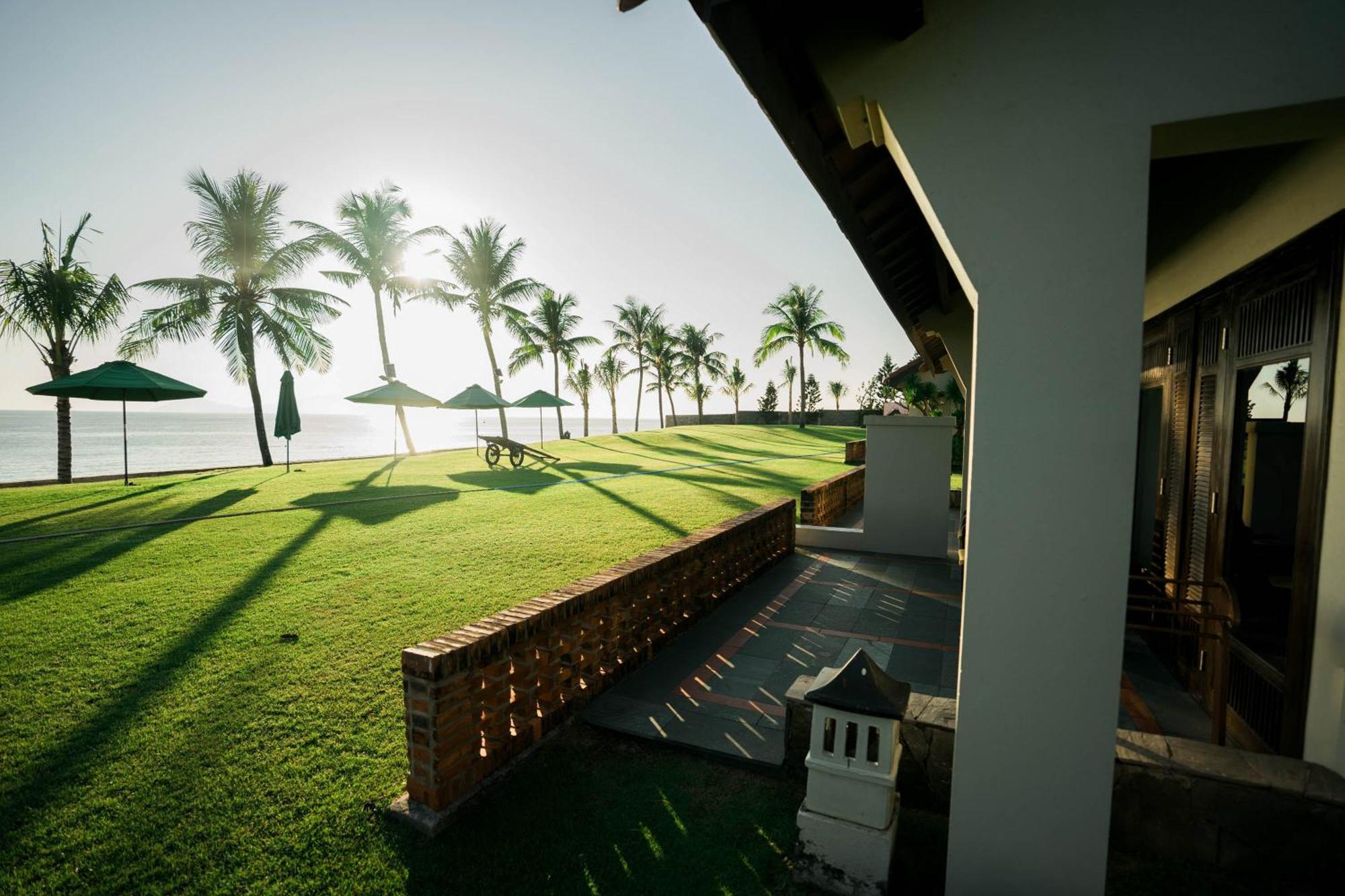 Palm Garden Beach Resort & Spa Hoi An Exterior foto The beach at the resort