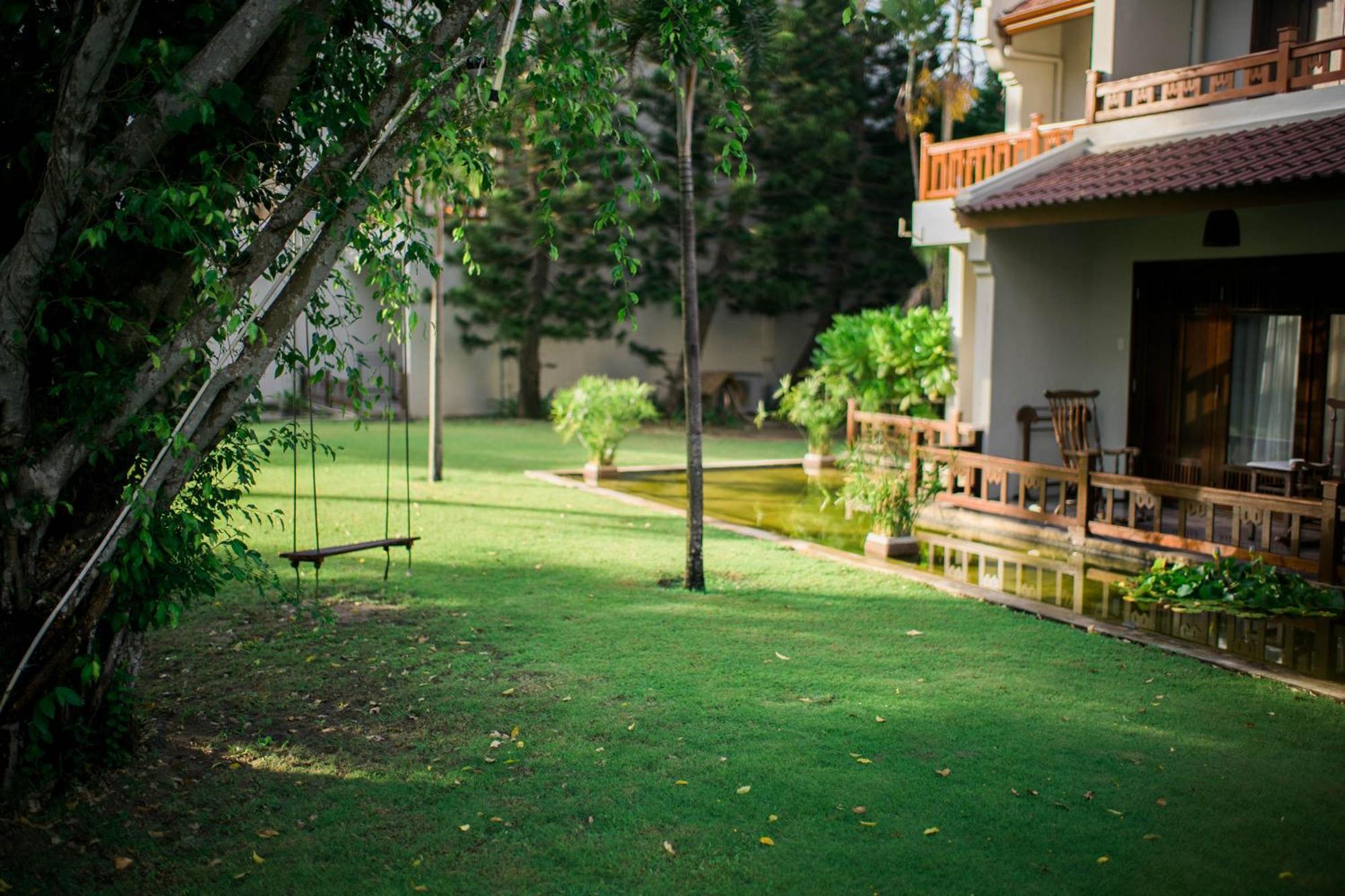 Palm Garden Beach Resort & Spa Hoi An Exterior foto A garden in Thailand